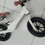 Bicicleta fara pedale roti gonflabile
