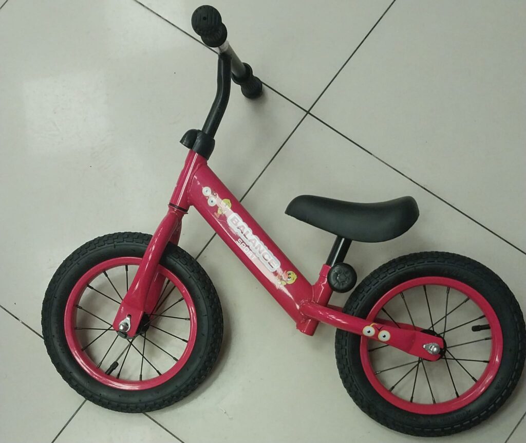 begovel, biciclete fara pedale, bigivel,Беговелы,Biciclete fără pedale,Bicicleta fără pedale,Беговел